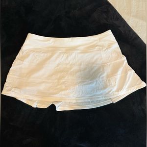 Lululemon pace rival skirt